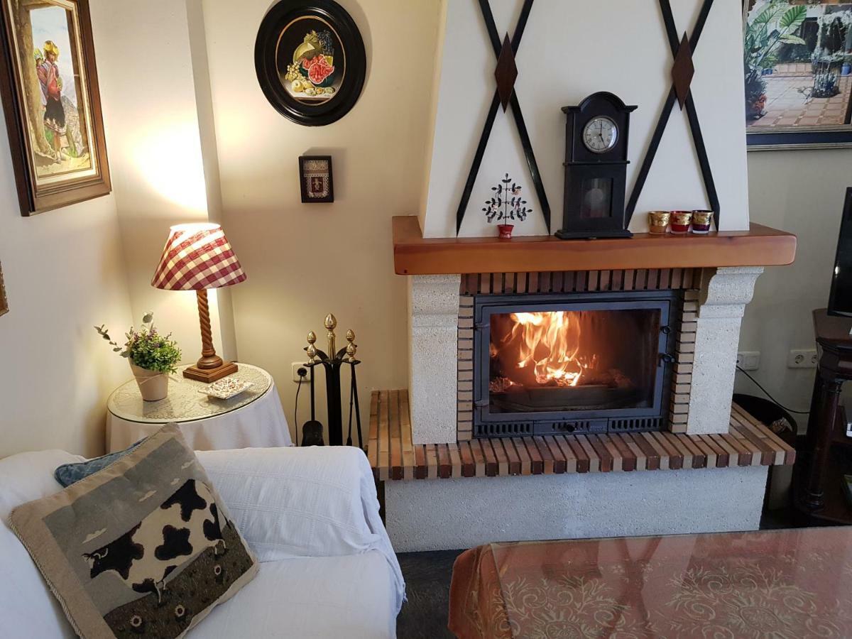 Villa Casa Encantadora Con Piscina Privada Y Chimenea à Las Jaras Extérieur photo